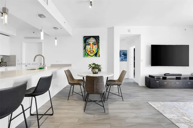 $4,300 | 999 Southwest 1st Avenue, Unit 1505, Miami, FL 33130