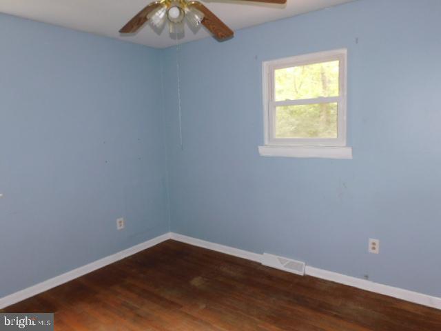 232 Cherry Road Millville, NJ 08332 - Photo 14 of 17 Bedroom 3