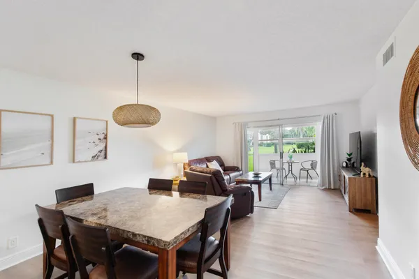 $2,600 | 20 Abbey Lane, Unit 102, Delray Beach, FL 33446