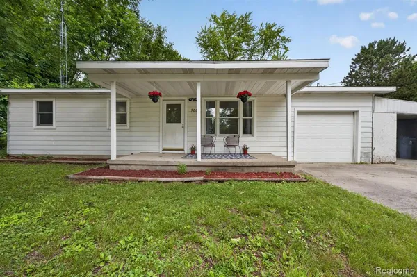 $225,000 | 9288 Hilda Lane, Flushing, MI 48433