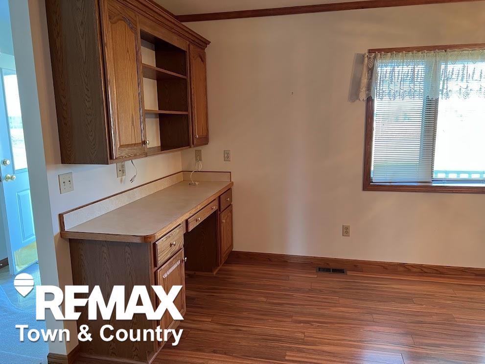 7974 East Burt Road Birch Run, MI 48415 - Photo 17 of 47 50124260-16.JPG