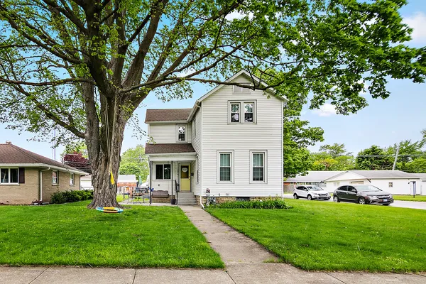 $185,000 | 1205 South 7th Avenue, Kankakee, IL 60901