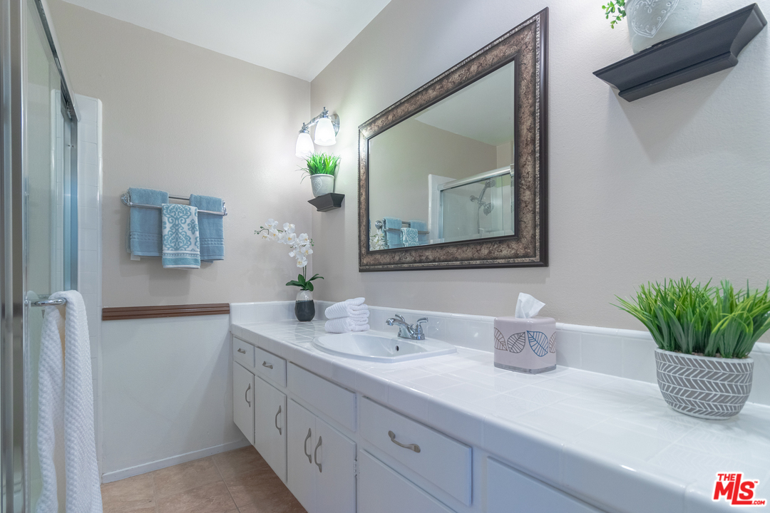1910 Emory Avenue Simi Valley, CA 93063 - Photo 14 of 19 Gallery Image 14