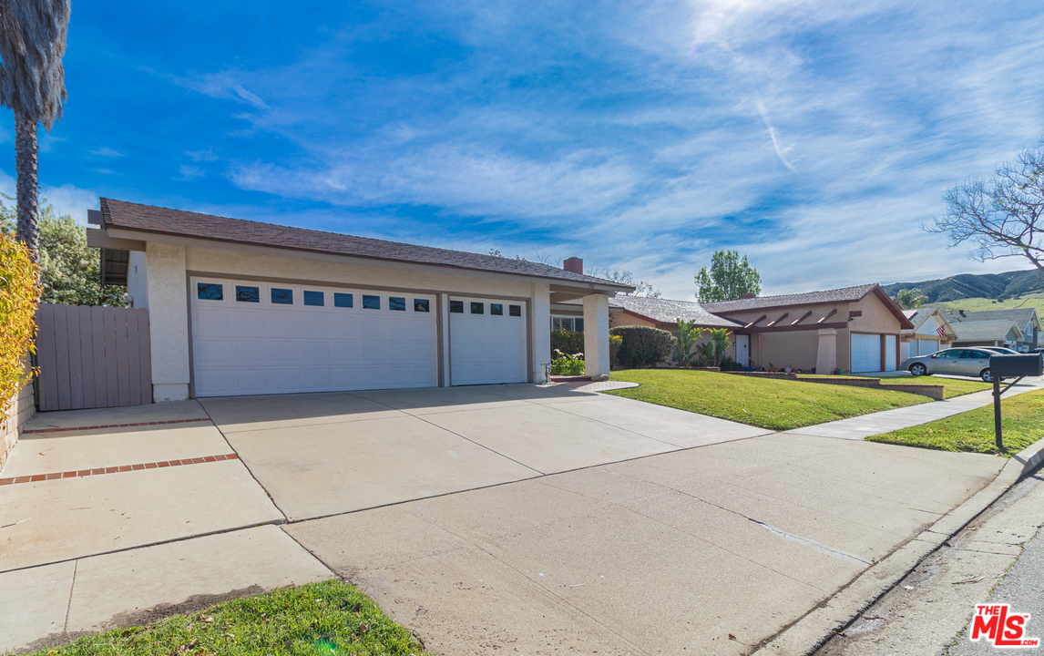 1910 Emory Avenue Simi Valley, CA 93063 - Photo 19 of 19 Gallery Image 19