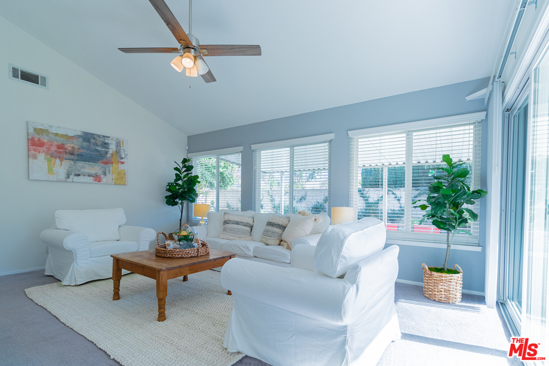1910 Emory Avenue Simi Valley, CA 93063 - Photo 10 of 19 Gallery Image 10