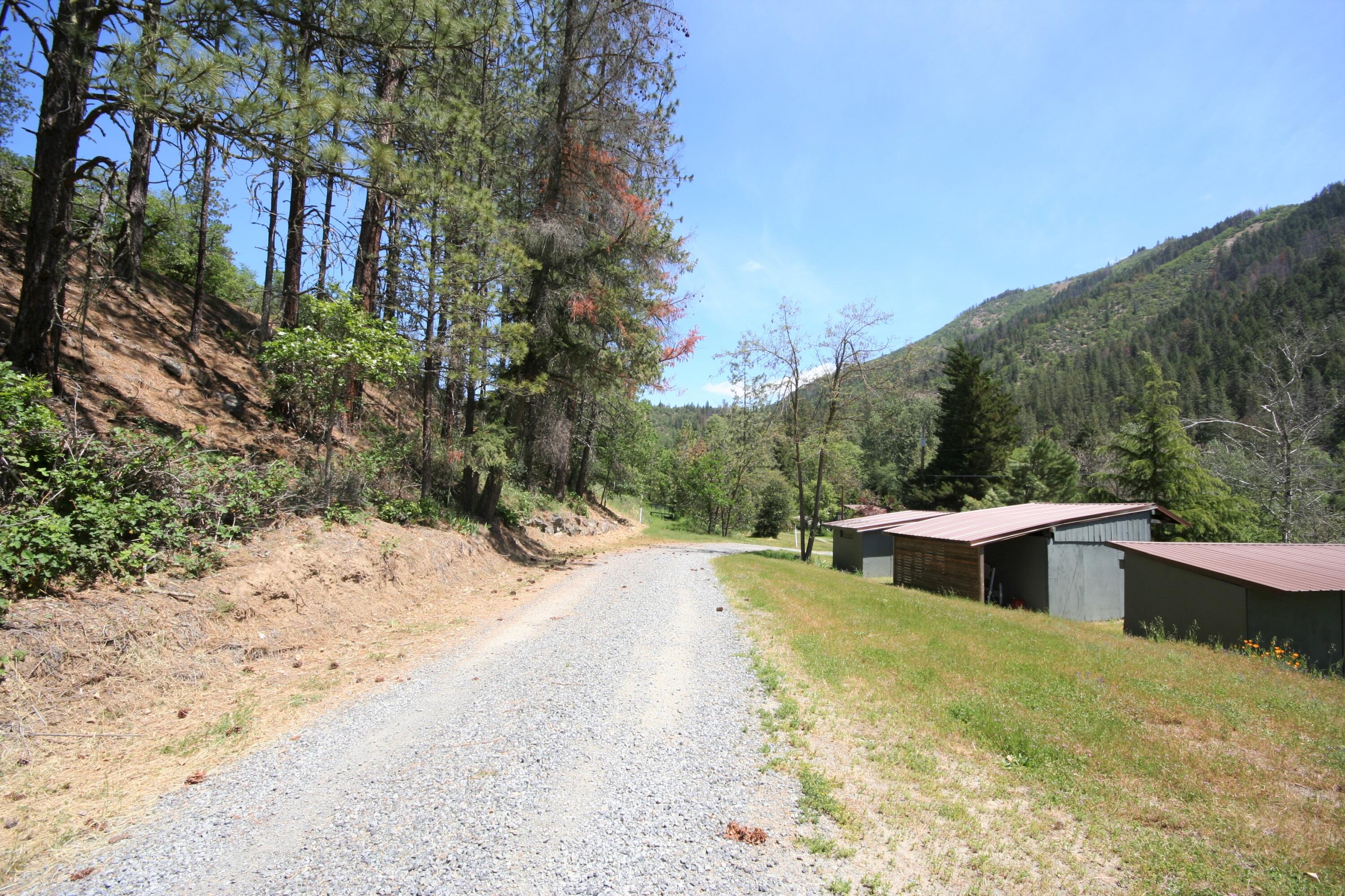 9075 Upper Applegate Road Jacksonville, OR 97530 - Photo 6 of 73 IMG_2424