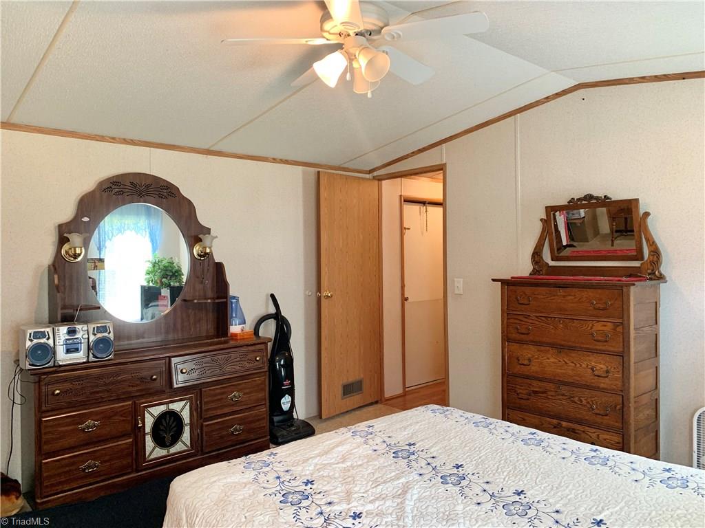 742 Armstrong Road Jonesville, NC 28642 - Photo 17 of 22 Gallery Image 17