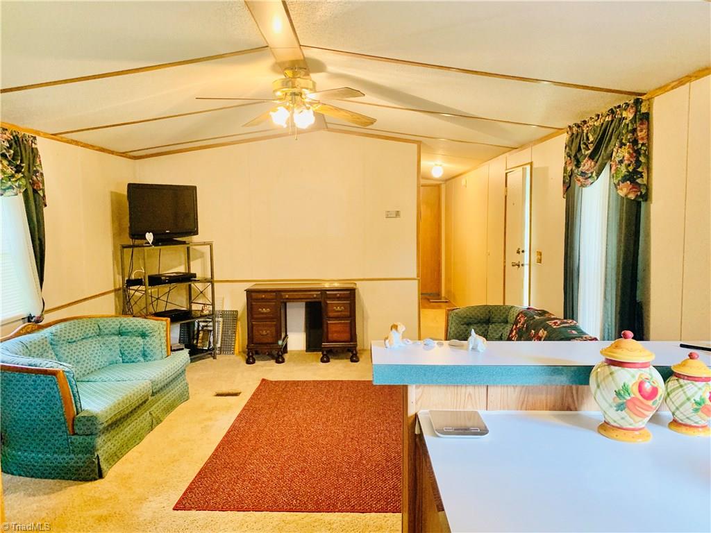 742 Armstrong Road Jonesville, NC 28642 - Photo 8 of 22 Gallery Image 8