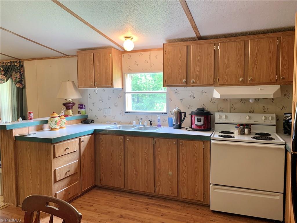742 Armstrong Road Jonesville, NC 28642 - Photo 10 of 22 Gallery Image 10