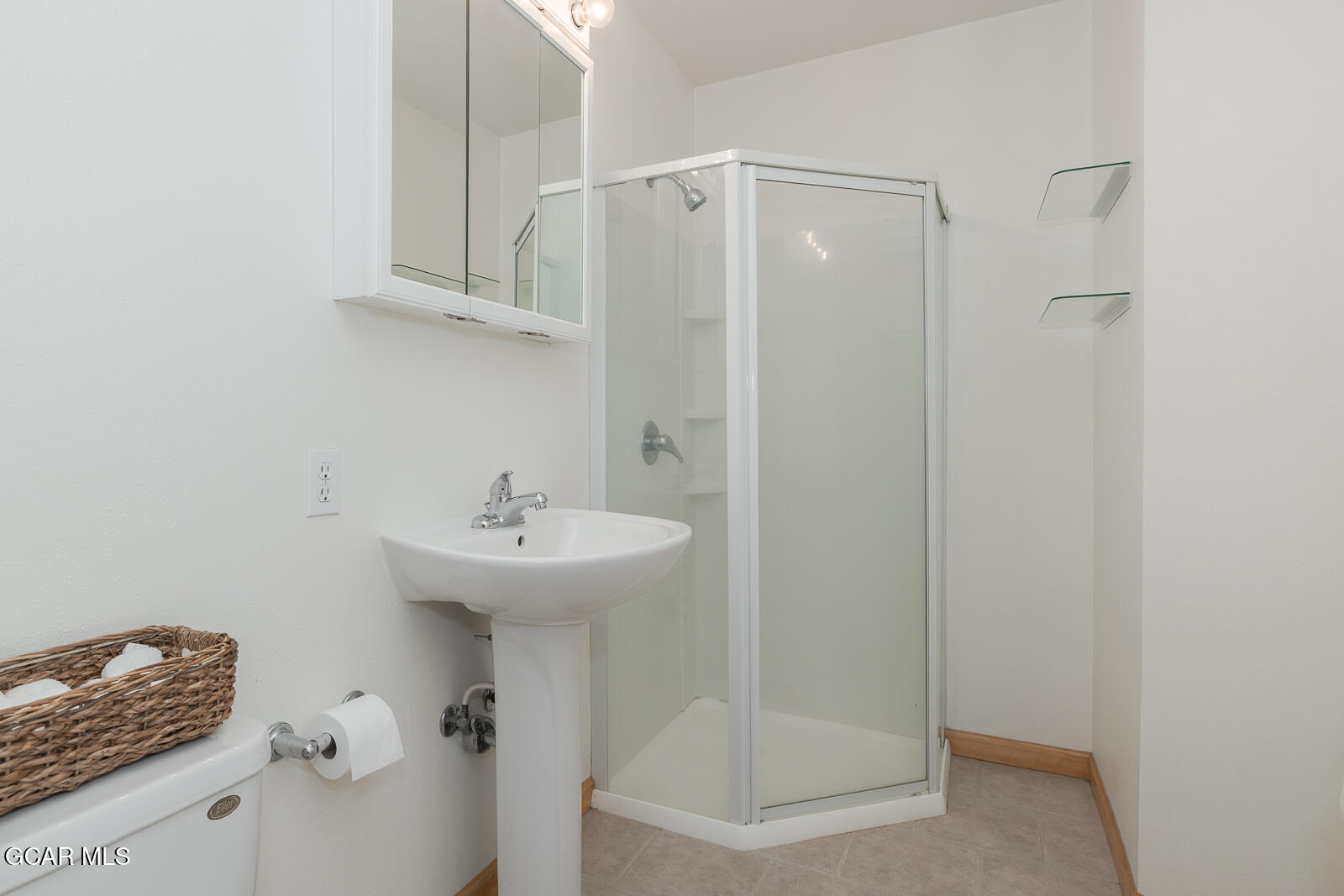 813 Ermine Lane Fraser, CO 80442 - Photo 27 of 35 Bedroom Ensuite