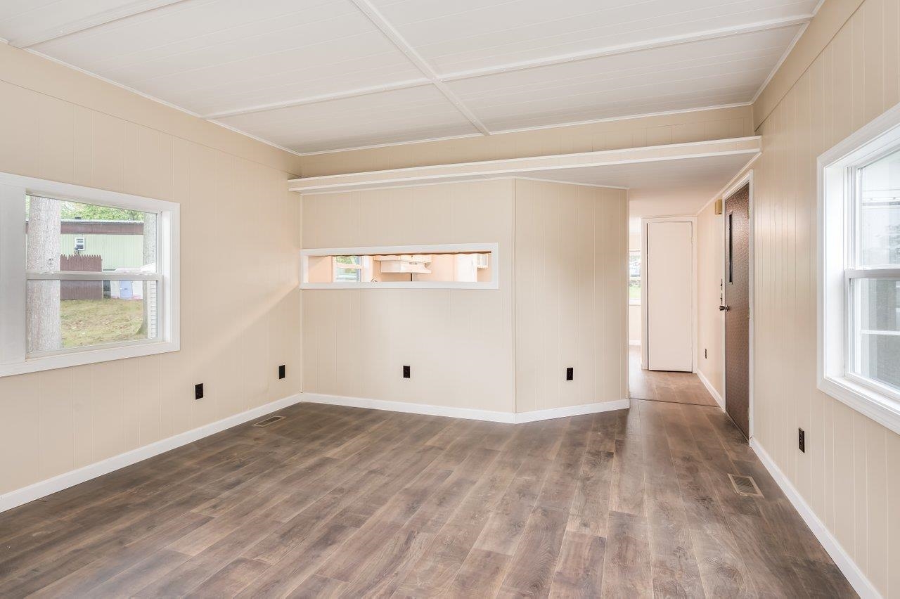 4 South Dewberry Rochester, NH 03867 - Photo 5 of 16
