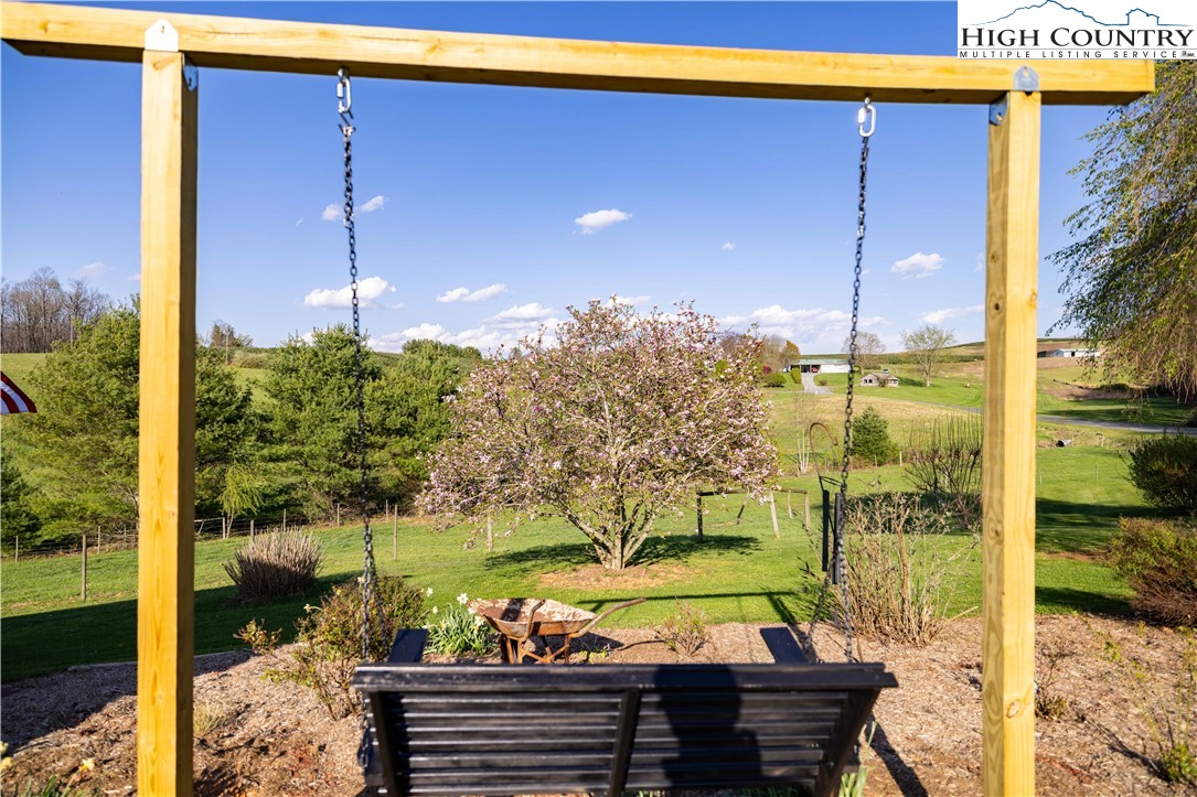 135 Rivers Edge Road Sparta, NC 28675 - Photo 10 of 49 Gallery Image 10
