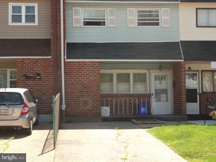 12217 Rambler Road Philadelphia, PA 19154 - Photo 3 of 4 Exterior Front