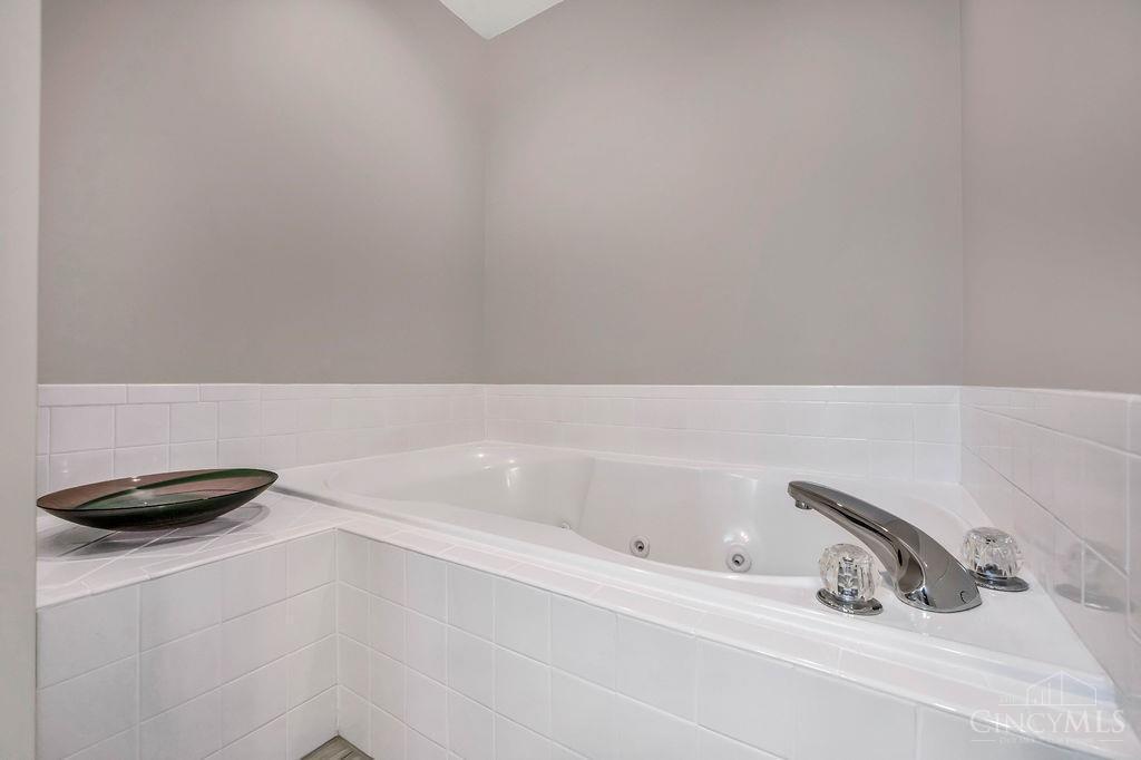618 Fleming Road Cincinnati, OH 45231 - Photo 28 of 49 Gallery Image 28