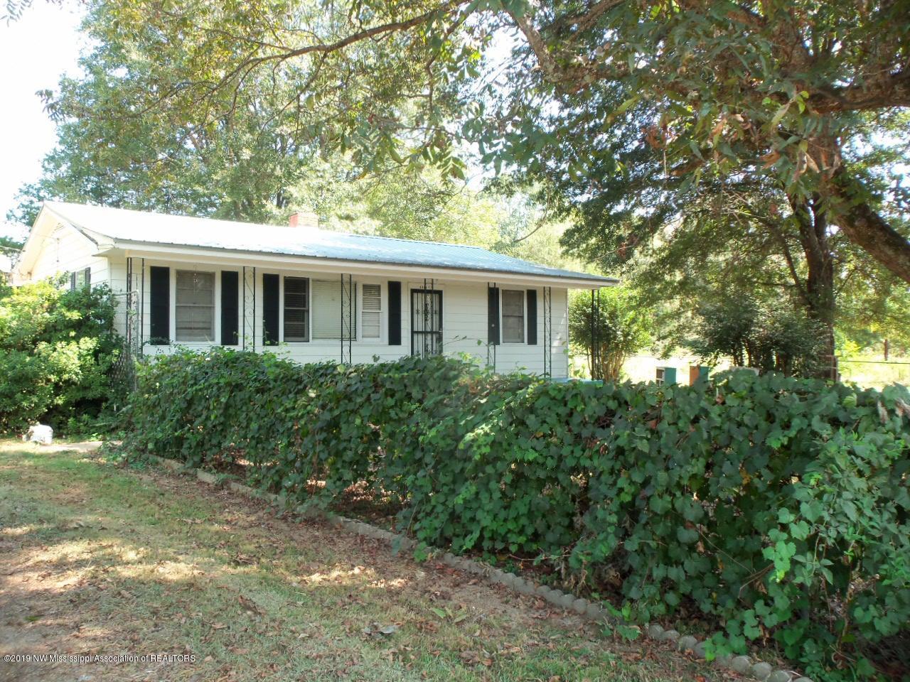 Welcome Home to 2617 Belmont Rd.