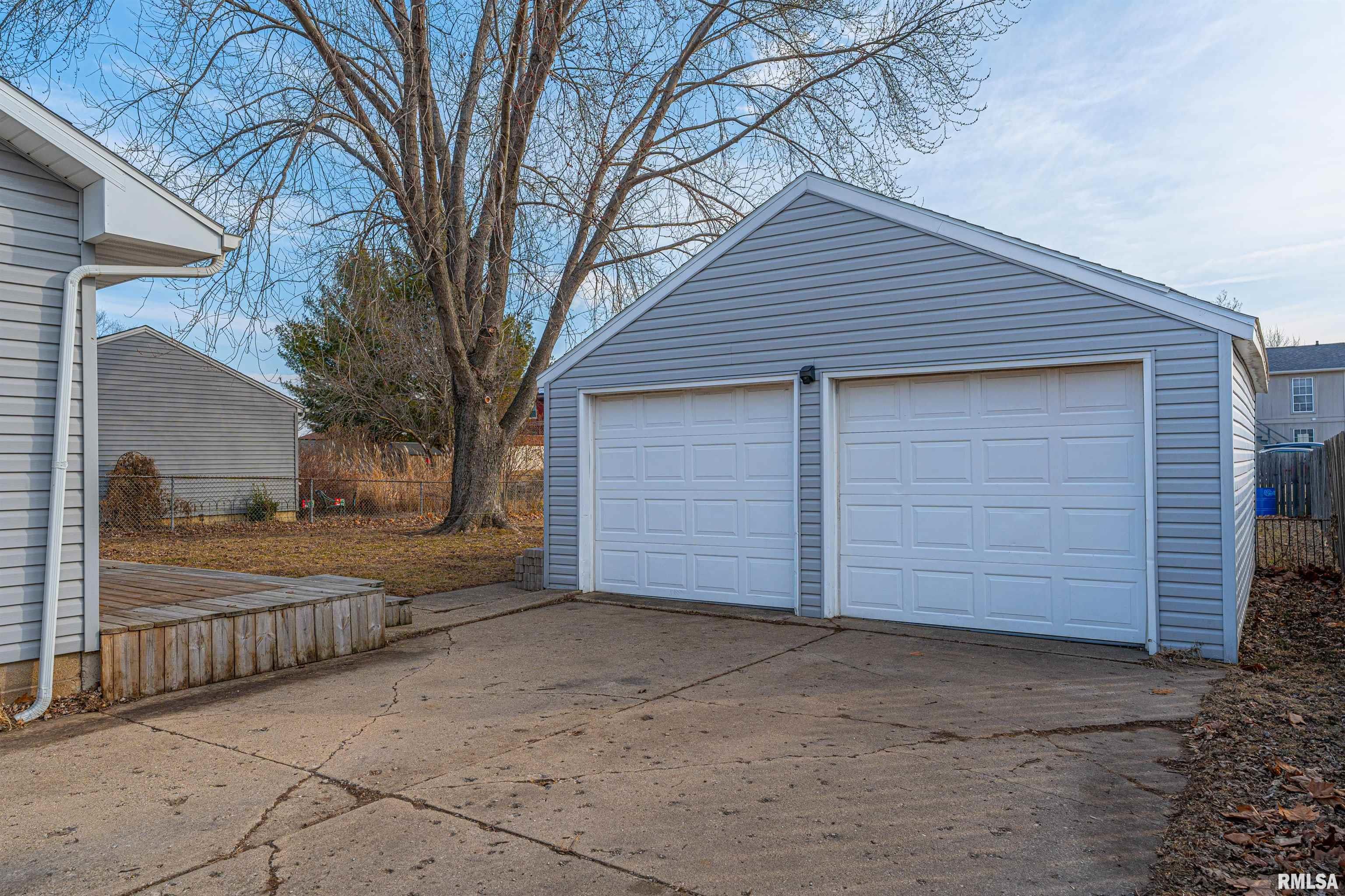 112 Briargate Road Washington, IL 61571 - Photo 4 of 16