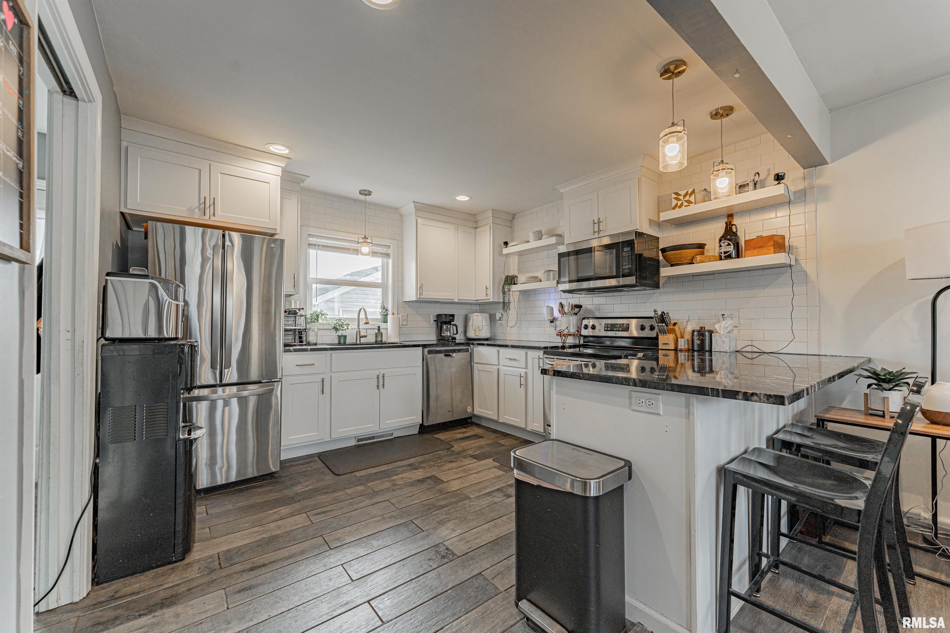 112 Briargate Road Washington, IL 61571 - Photo 9 of 16