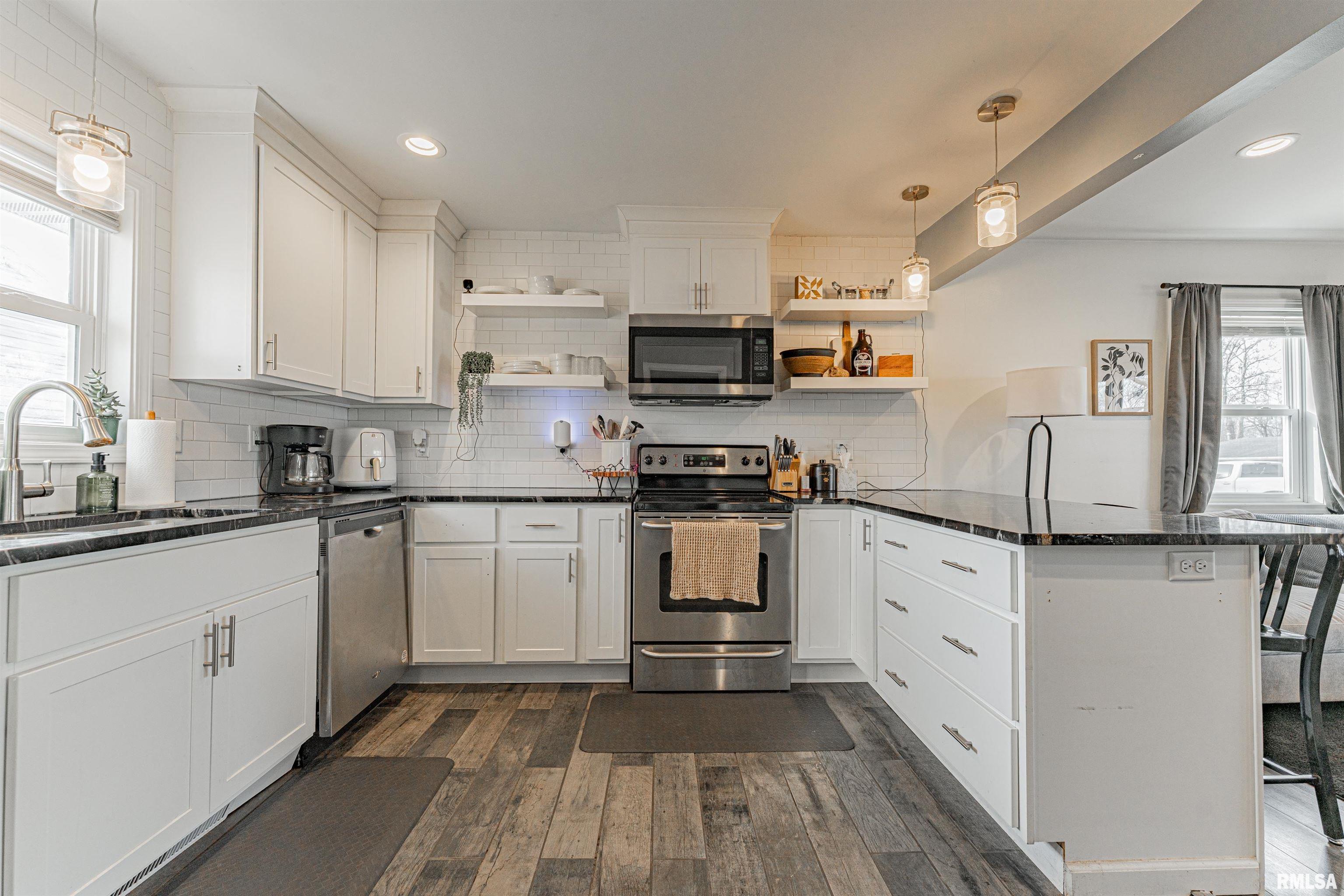 112 Briargate Road Washington, IL 61571 - Photo 10 of 16