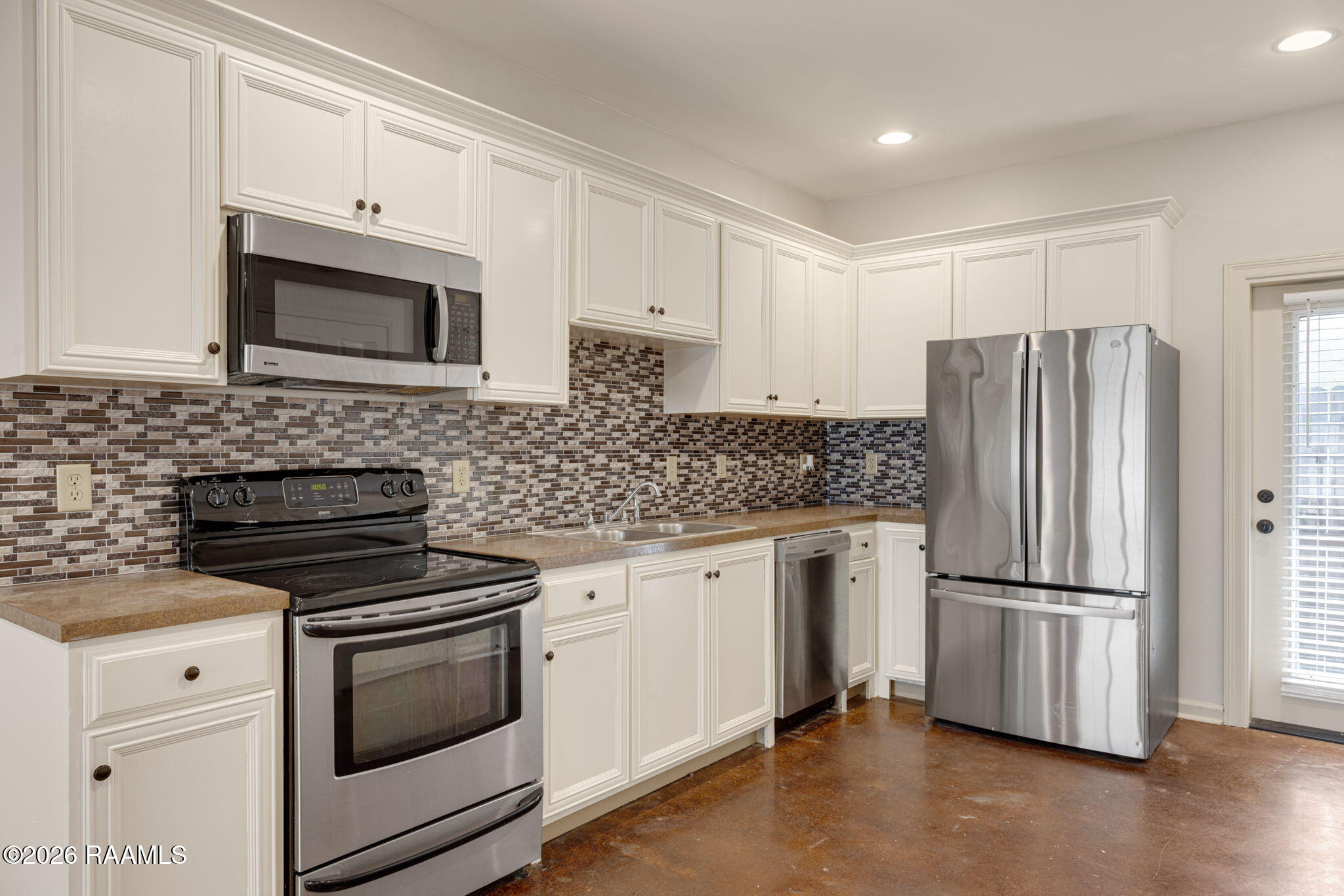 1402 Jefferson Street, Unit 201 Lafayette, LA 70501 - Photo 13 of 34 46-web-or-mls-1402 Jefferson St 201-9