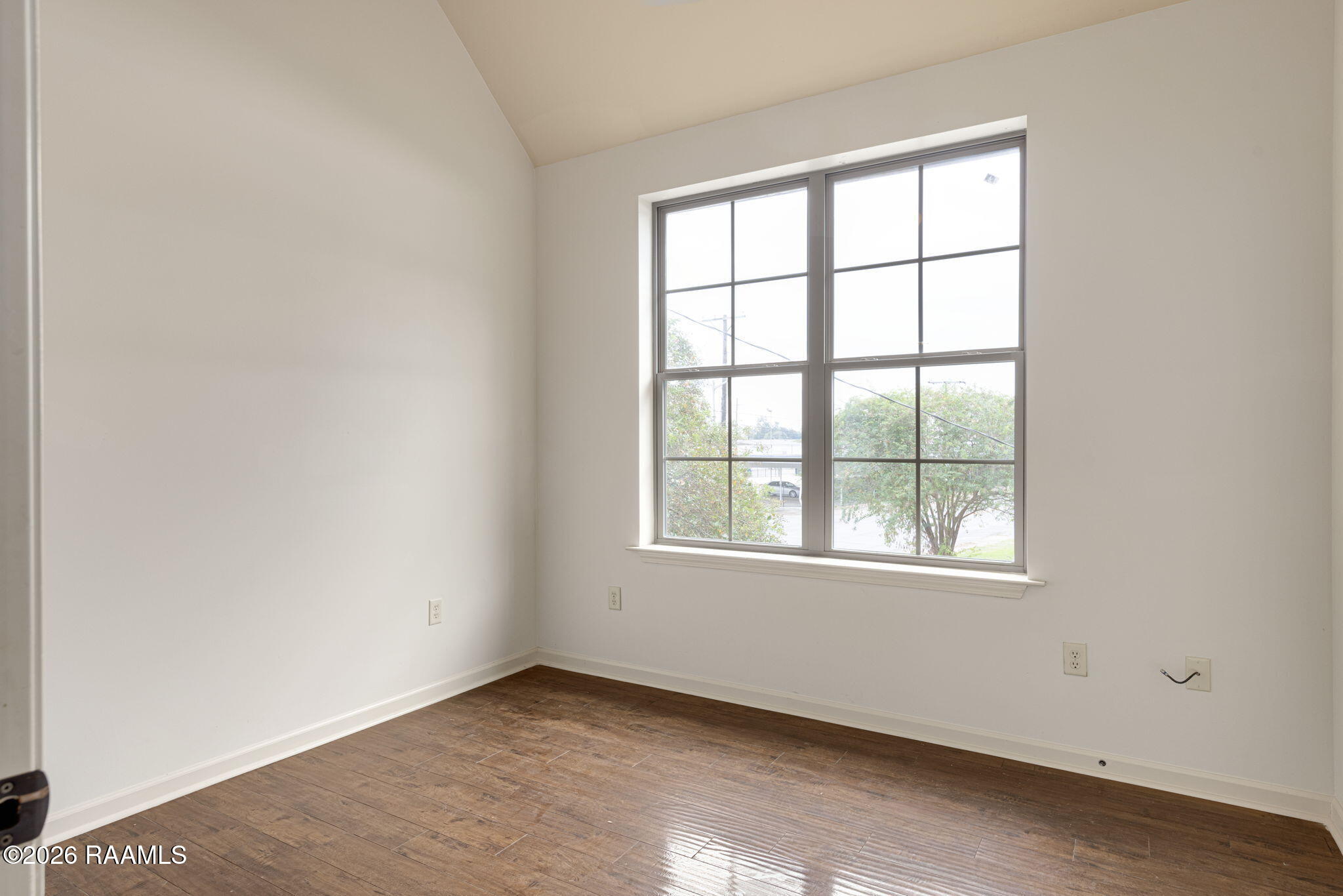 1402 Jefferson Street, Unit 201 Lafayette, LA 70501 - Photo 16 of 34 49-web-or-mls-1402 Jefferson St 201-12