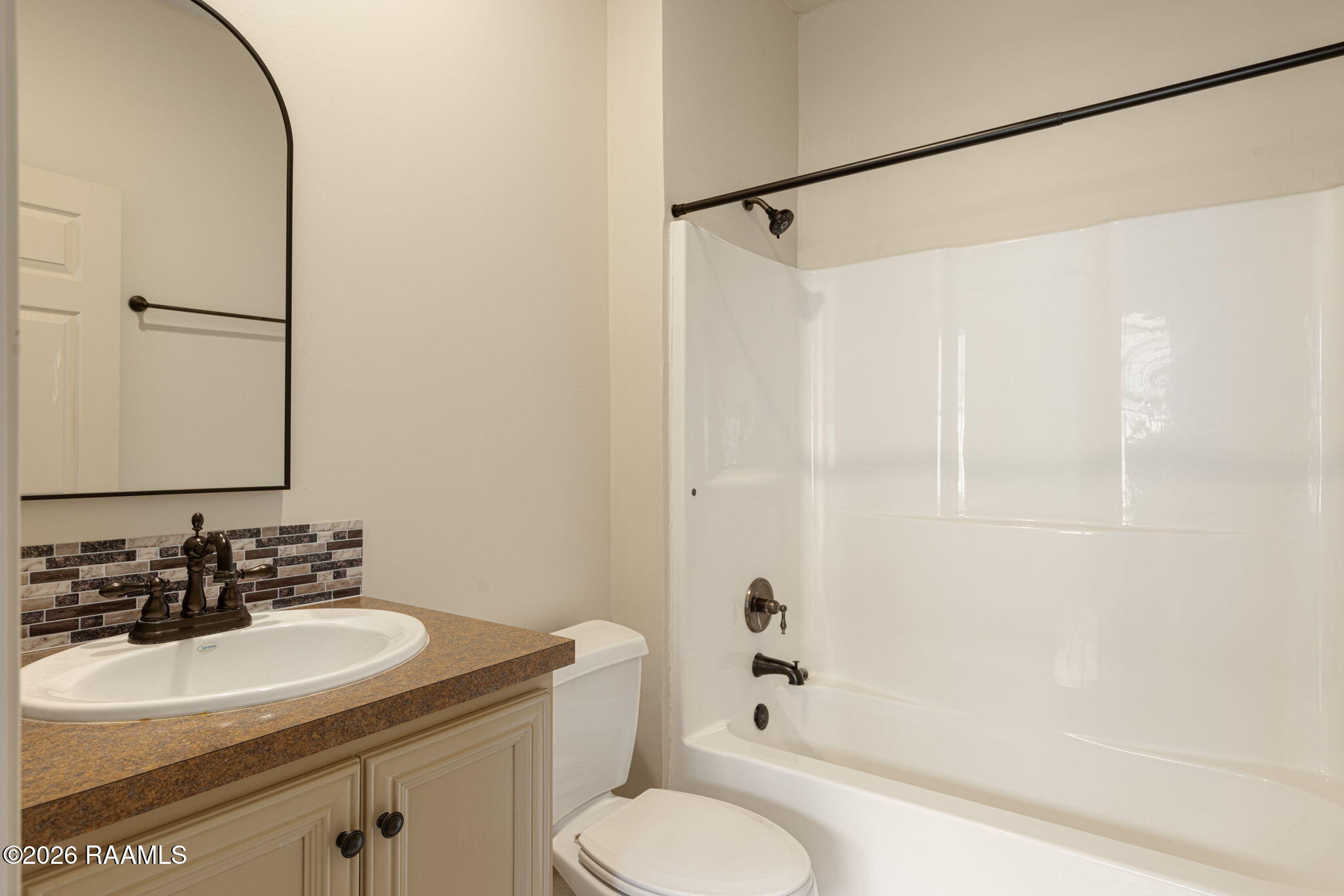 1402 Jefferson Street, Unit 201 Lafayette, LA 70501 - Photo 19 of 34 52-web-or-mls-1402 Jefferson St 201-15