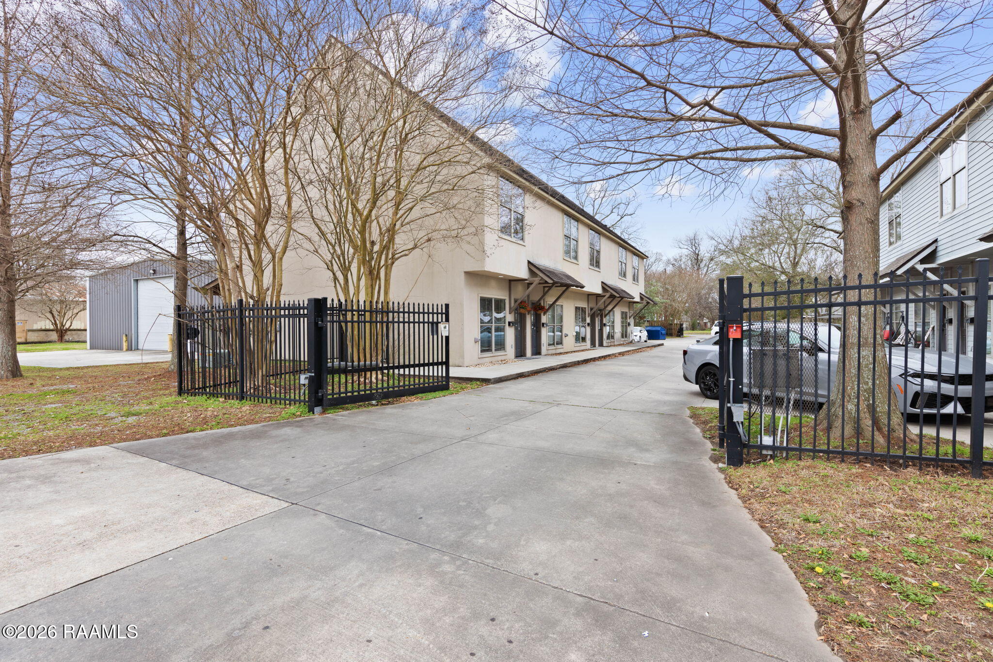 1402 Jefferson Street, Unit 201 Lafayette, LA 70501 - Photo 4 of 34 2-web-or-mls-1402 Jefferson St -2
