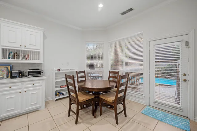 $1,000,000 | 18 Floret Court, The Woodlands, TX 77382