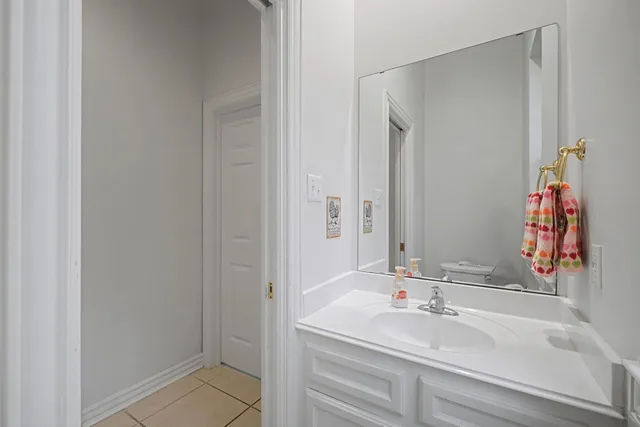 $1,000,000 | 18 Floret Court, The Woodlands, TX 77382