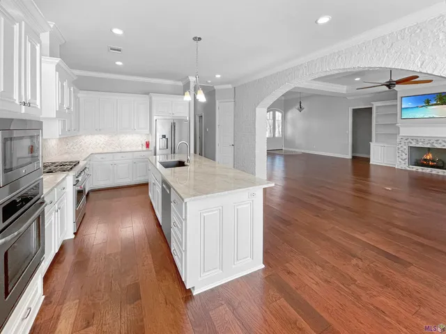$640,500 | 5422 Cypress Point Lane, Gonzales, LA 70737