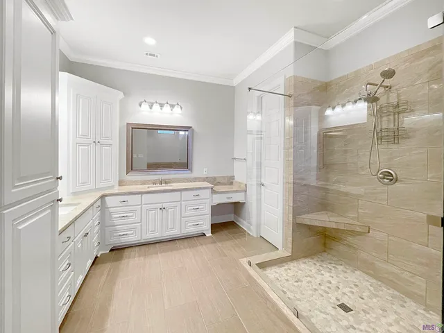 $640,500 | 5422 Cypress Point Lane, Gonzales, LA 70737