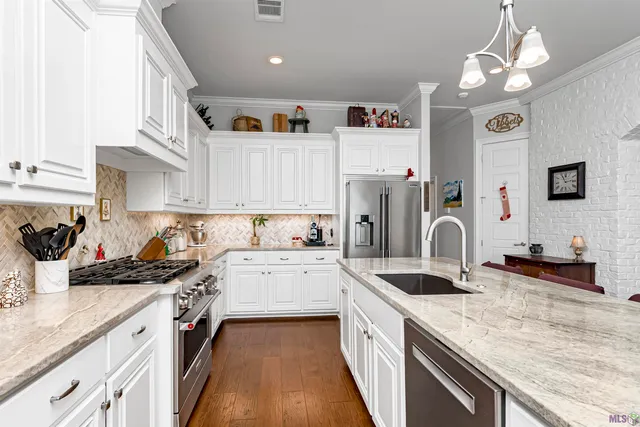 $640,500 | 5422 Cypress Point Lane, Gonzales, LA 70737