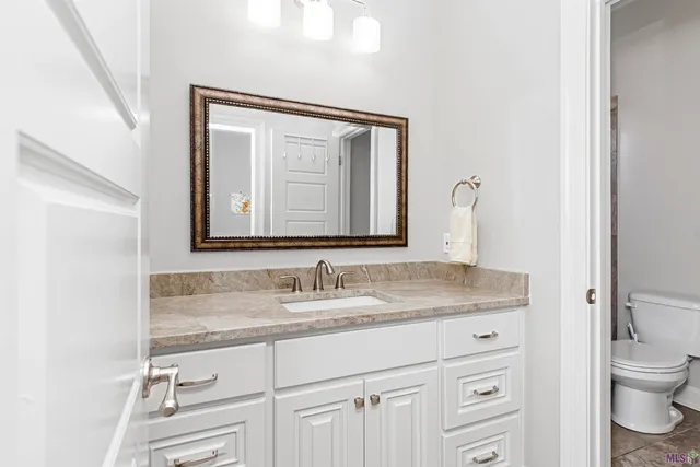 $640,500 | 5422 Cypress Point Lane, Gonzales, LA 70737