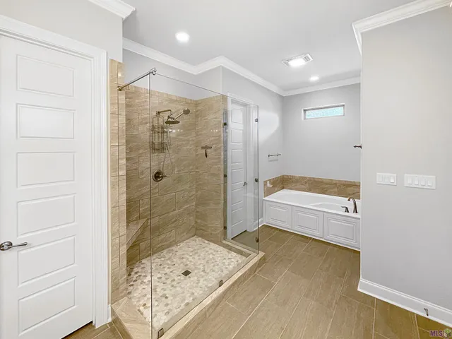 $640,500 | 5422 Cypress Point Lane, Gonzales, LA 70737