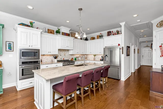 $640,500 | 5422 Cypress Point Lane, Gonzales, LA 70737