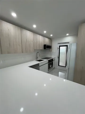 $2,650 | 3150 North Course Lane, Unit 610, Pompano Beach, FL 33069