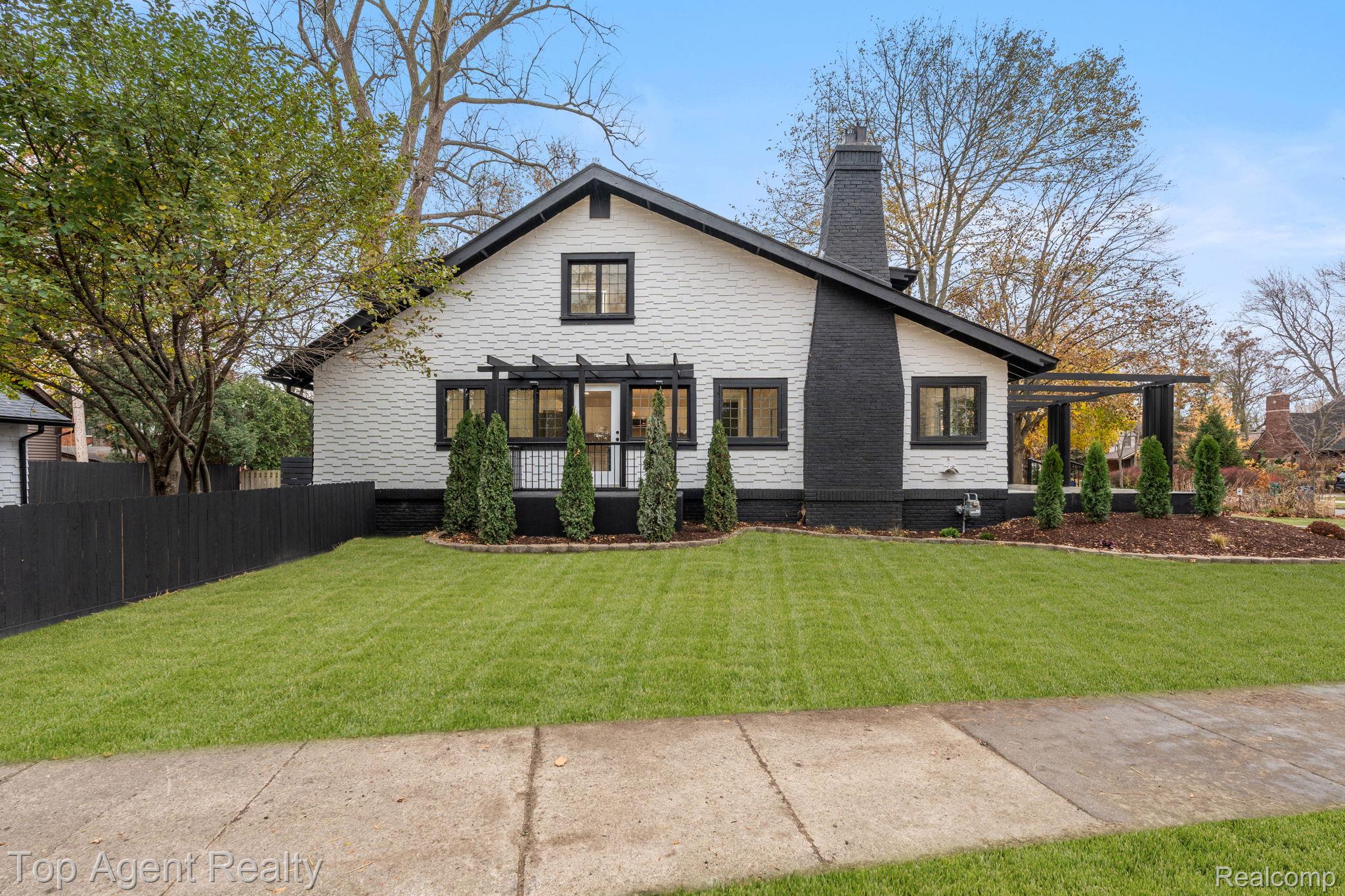 784 Barrington Road Grosse Pointe, MI 48230 - Photo 47 of 58 51-web-or-mls-784 Barrington Rd _047.jpeg