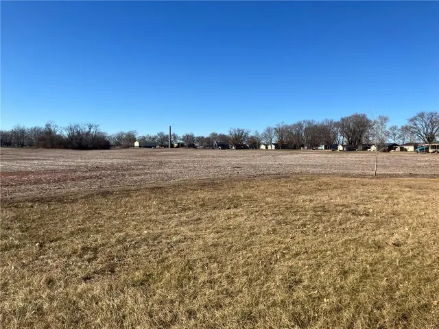 $266,900 | 200 Lakecrest Boulevard, Rushville, MO 64484