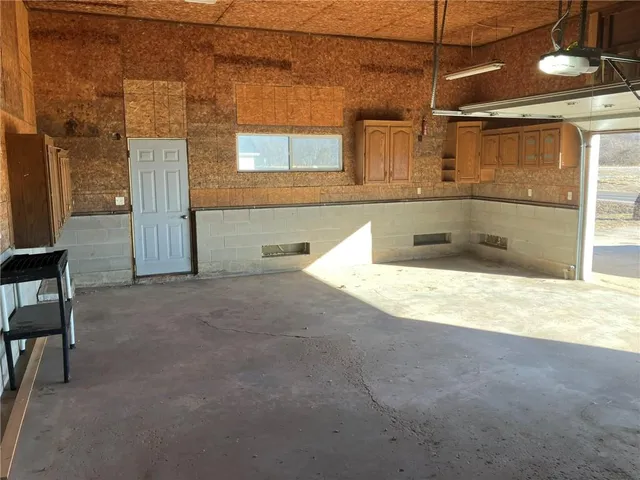 $266,900 | 200 Lakecrest Boulevard, Rushville, MO 64484