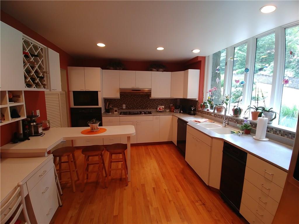 138 Berwyn Road Pittsburgh, PA 15237 - Photo 9 of 19 Gallery Image 9