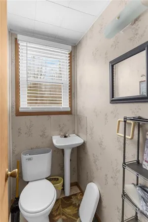$199,900 | 1994 Emerson Avenue, Jamestown, PA 16134