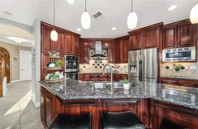 $1,290,000 | 30610 Early Round Drive, Canyon Lake, CA 92587