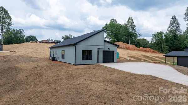 $314,999 | 913 Overlook Drive Southwest, Lenoir, NC 28645