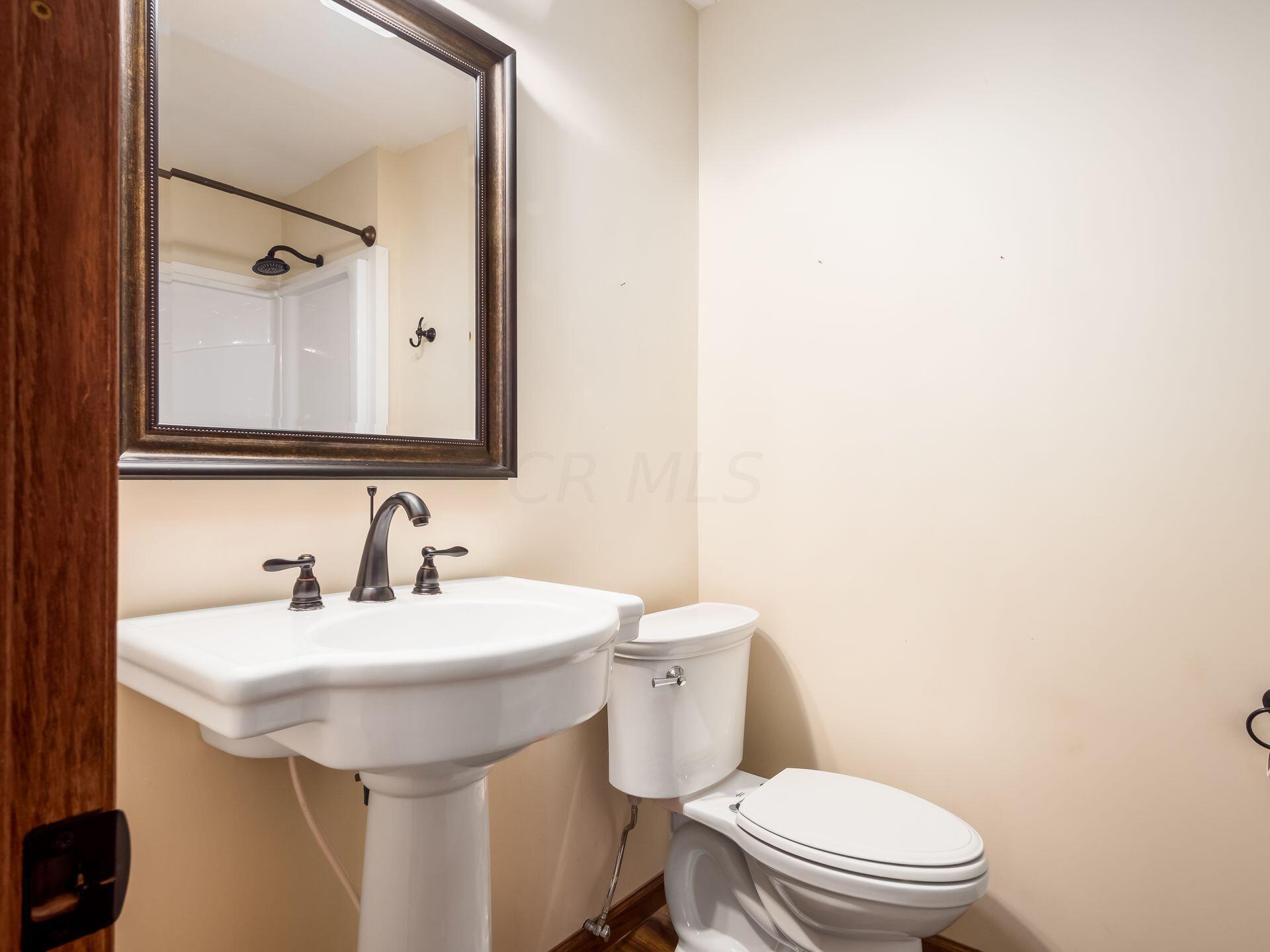 7710 Riverside Drive Dublin, OH 43016 - Photo 11 of 67 Newly remodeled hall bath