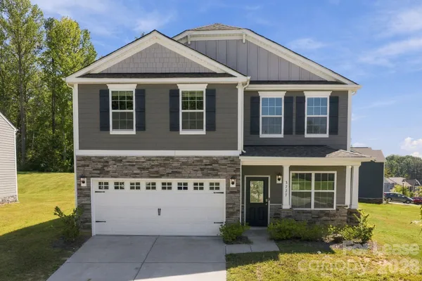$2,350 | 3727 Stanley Crk Drive, Mount Holly, NC 28120