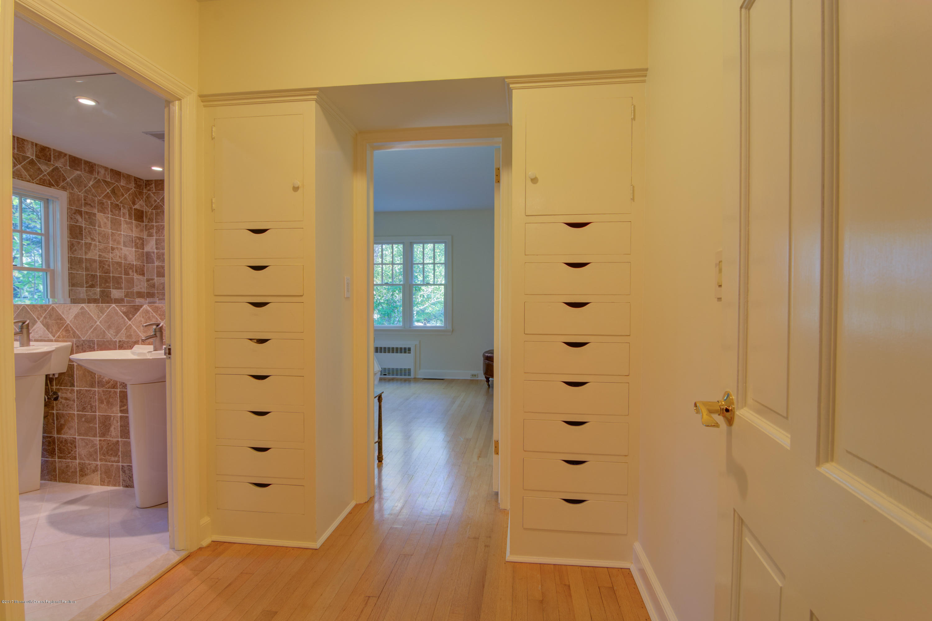 558 Ridge Road Fair Haven, NJ 07704 - Photo 16 of 25 22_DSC3612_3_4