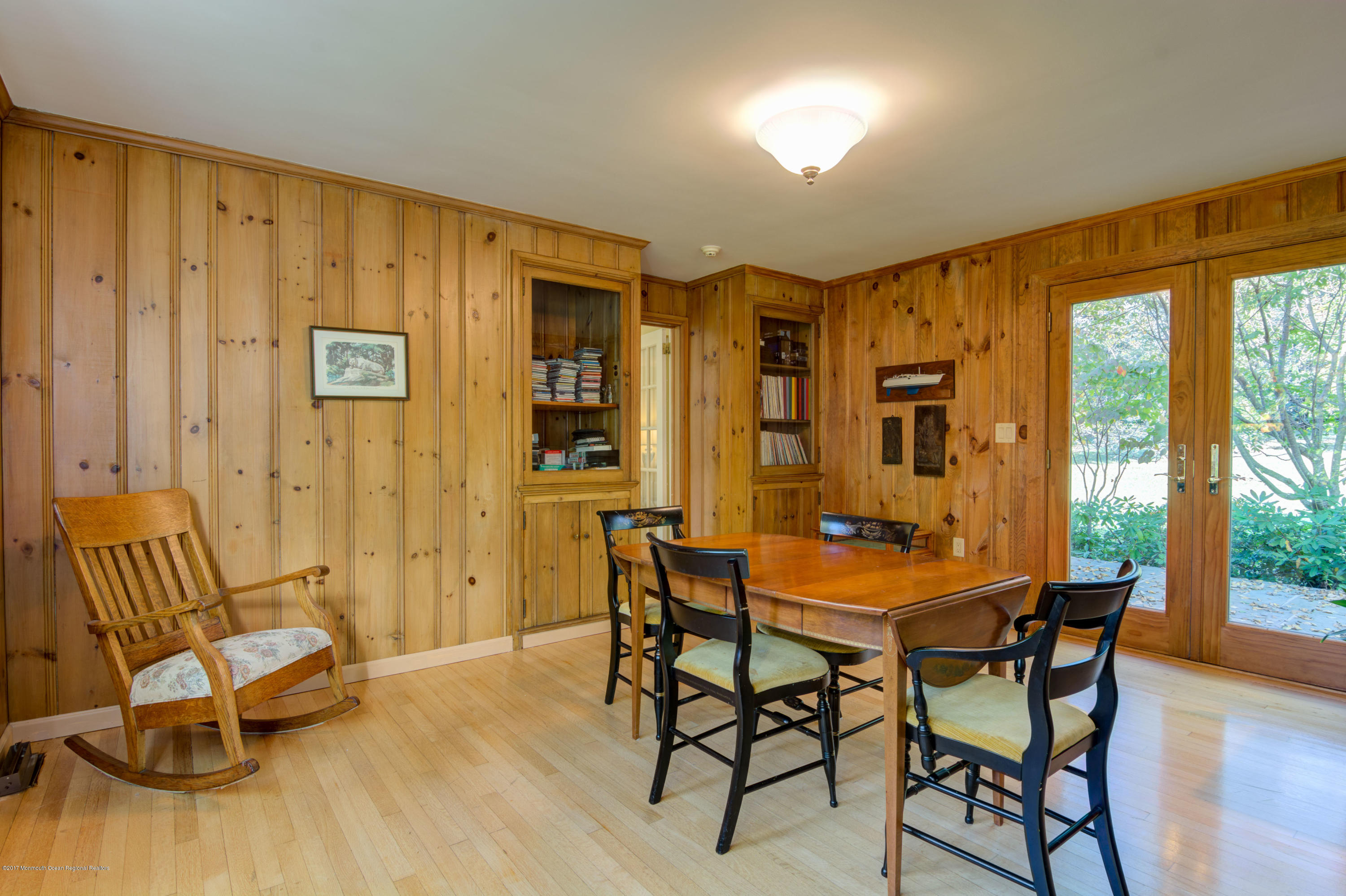 558 Ridge Road Fair Haven, NJ 07704 - Photo 8 of 25 33_DSC3582_3_4