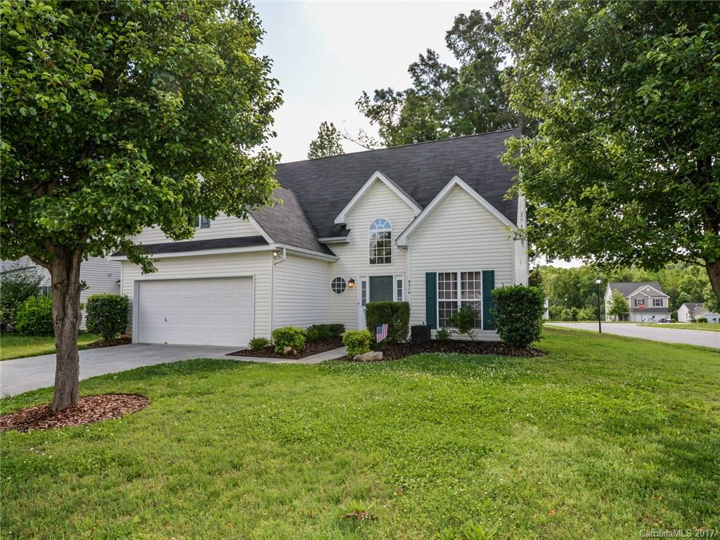 8316 Fox Swamp Road Charlotte, NC 28215 - Photo 1 of 19 Gallery Image 1