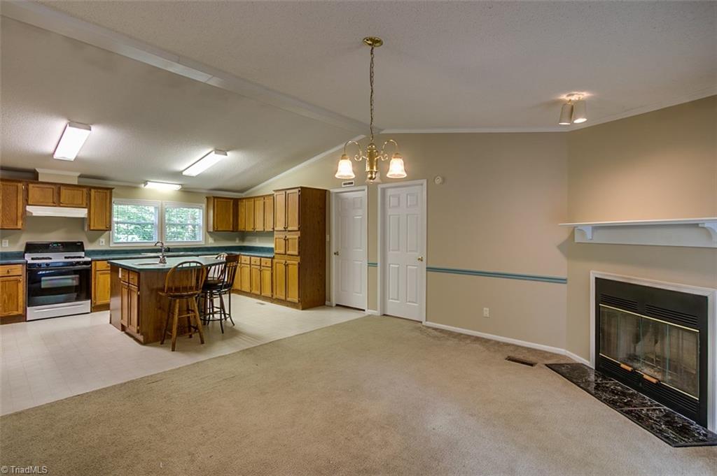 1674 Danny Bell Road Asheboro, NC 27205 - Photo 5 of 29 Gallery Image 5