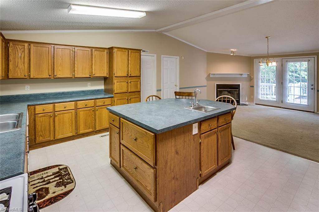 1674 Danny Bell Road Asheboro, NC 27205 - Photo 6 of 29 Gallery Image 6