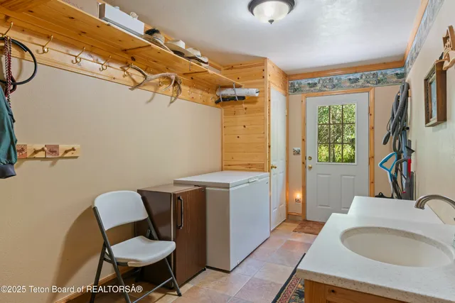 $1,995,000 | 144 Roberts Road, Etna, WY 83118